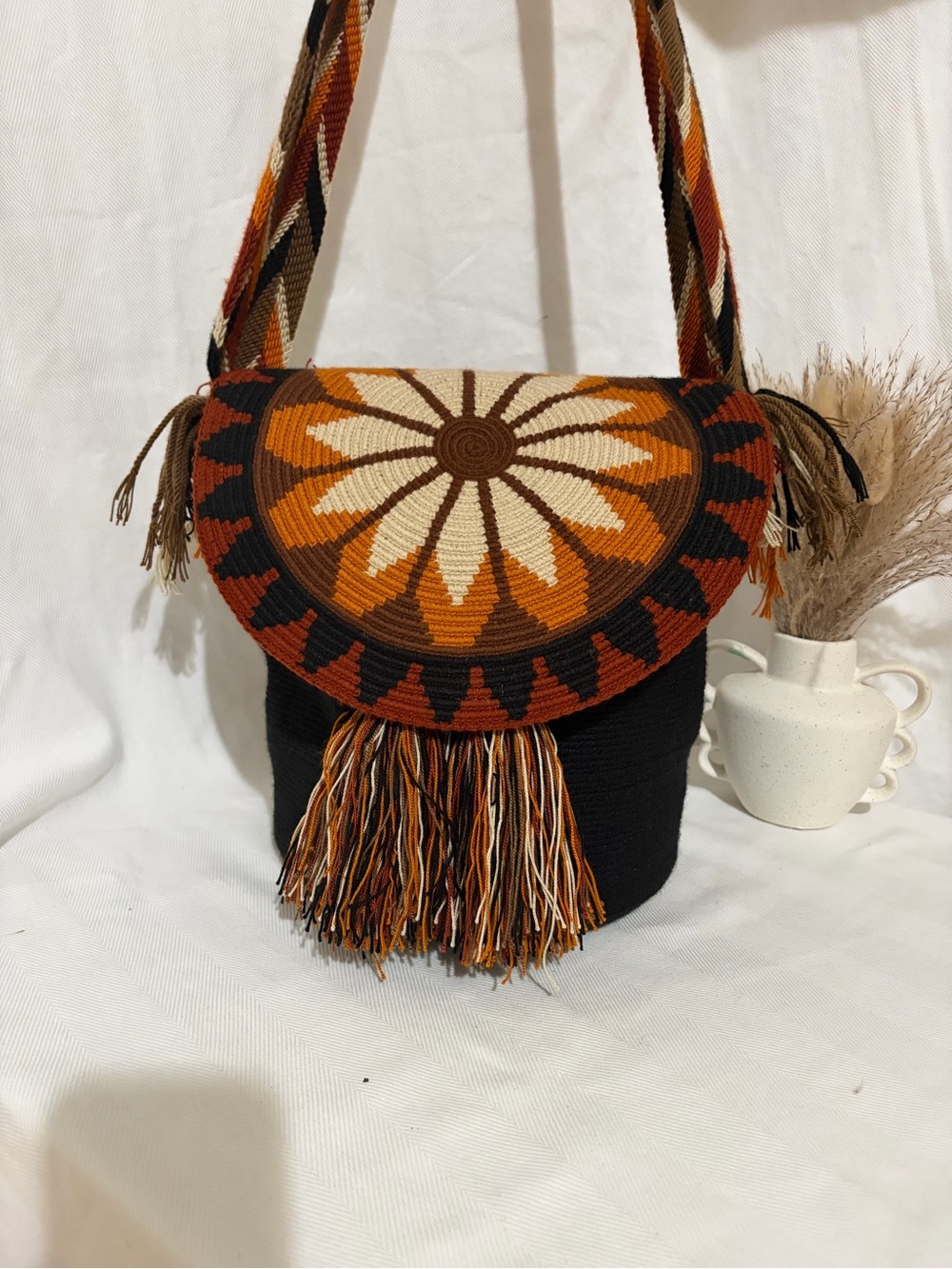 Waitusu Handmade Wayuu Crochet Crossbody Bucket Bag Boho Woven With Lid Tassel